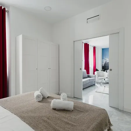 Quiet And Comfortable Fully Renovated Apartment *