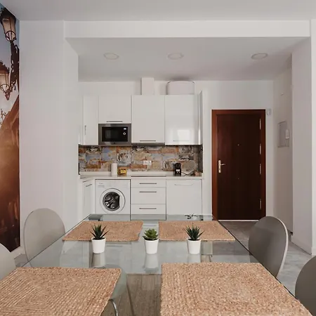 Quiet And Comfortable Fully Renovated Seville